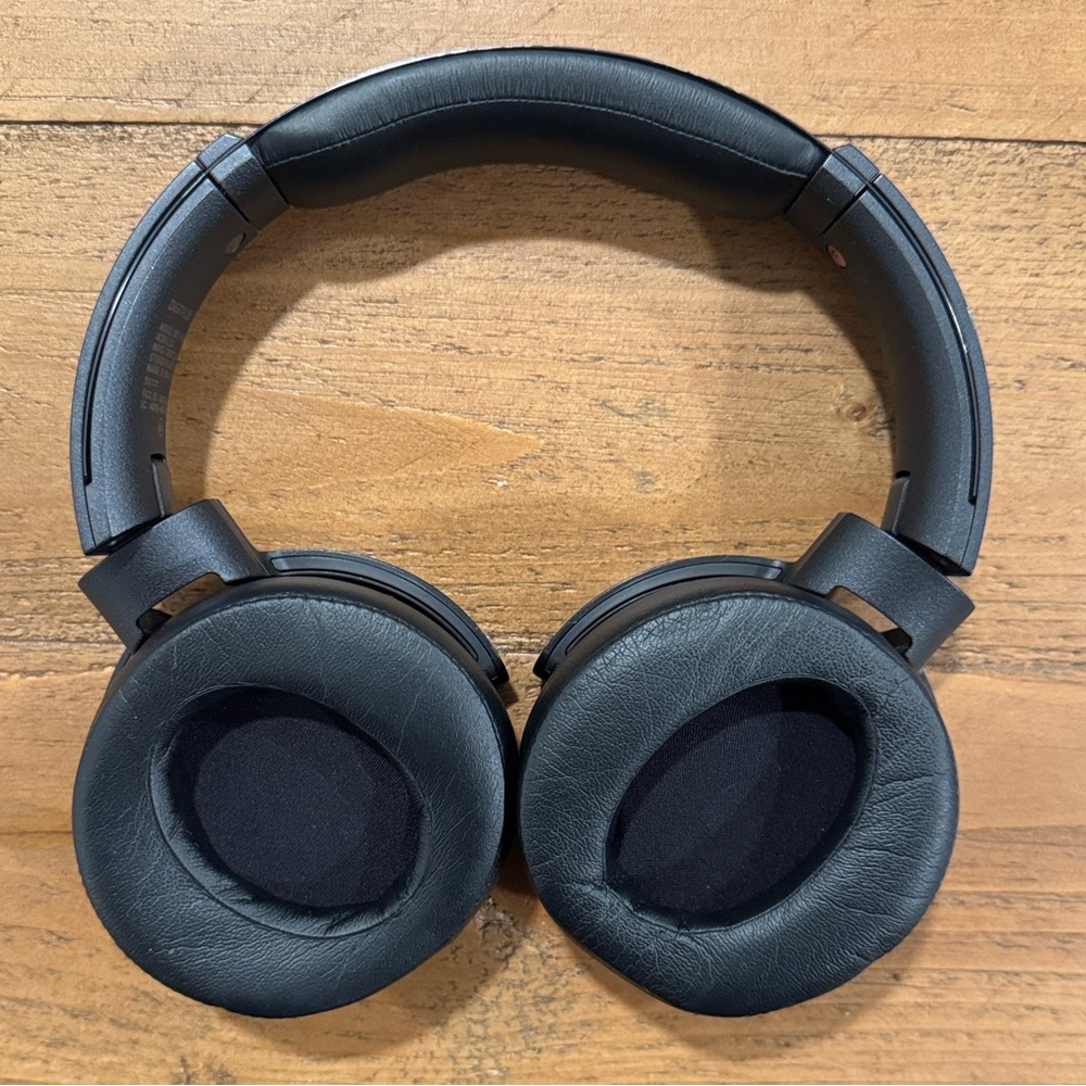 Sony MDR-XB950N1 Wireless Over-Ear Headphones, Noise Canceling - Picture 3 of 16
